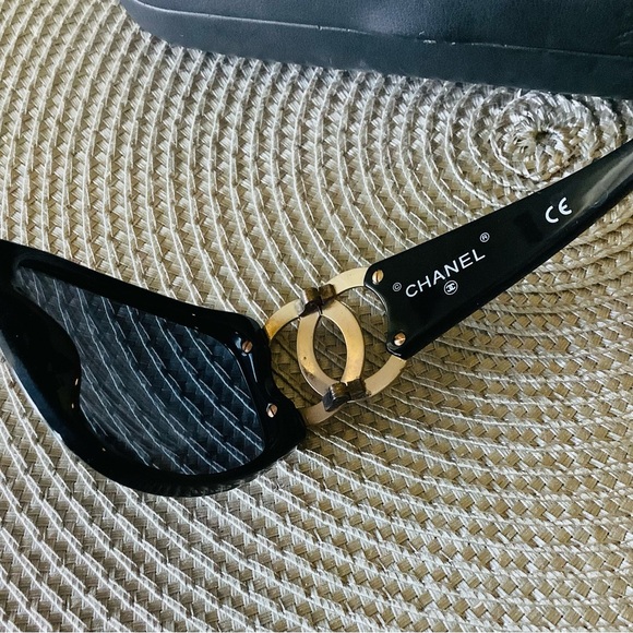 Authentic CHANEL sunglasses 😎 - Picture 11 of 14